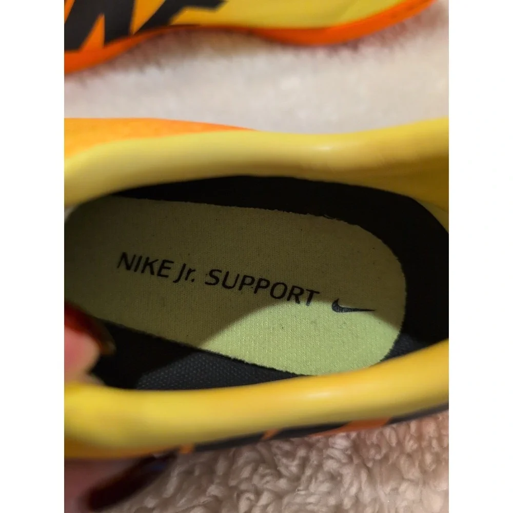 Nike Jr ‎ Mercurial Victory IV Volt Citrus Boys Indoor Soccer US 5.5Y/ EU 38 EUC
